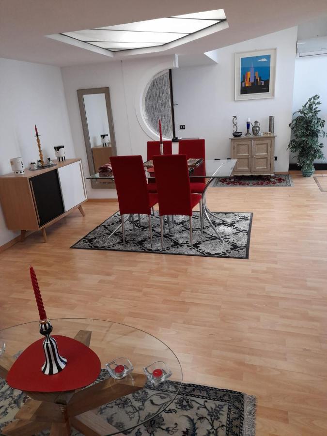 Corte Lambruschini Central Apartment With Free Covered Parking Genova Eksteriør billede
